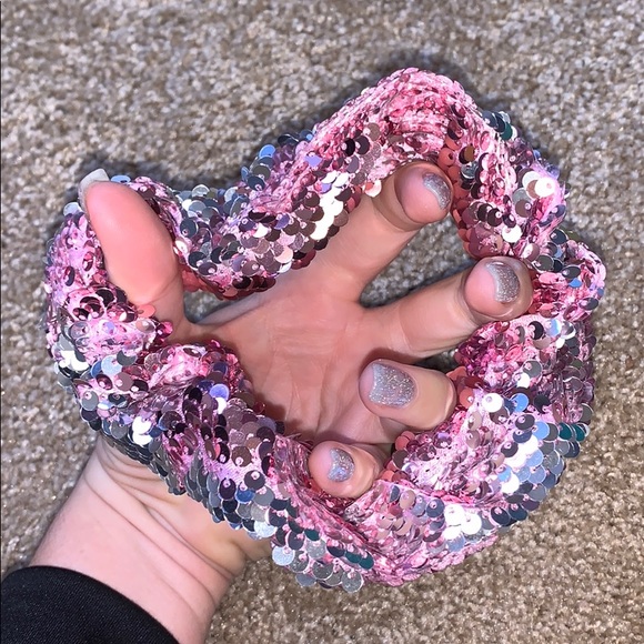 Missguided Pink and Silver Sequin Scrunchie - Picture 8 of 8